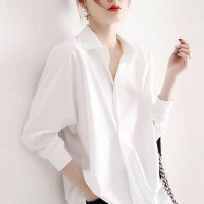 オーバーサイズ ブラウス 長袖 レディース ゆったり 大きめ 大きいサイズ ＸL ２ＸL きれいめ 上品 オシャレ お洒落 トップス シャツ エレガント 無地 白 ホワイト 黒 ブラック 薄手 春 夏