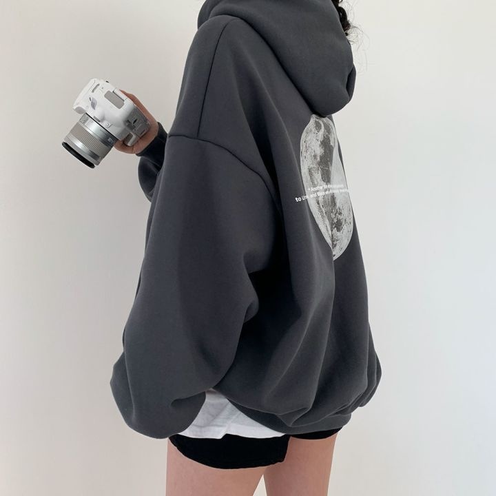 トップス パーカー バックプリント オーバーサイズ 3色 レディース 月 宇宙 長袖 フード付き ドロップショルダー 萌え袖 モノクロ 黒 ブラック グレー 灰色 ランタンスリーブ ゆったり 大きめ 