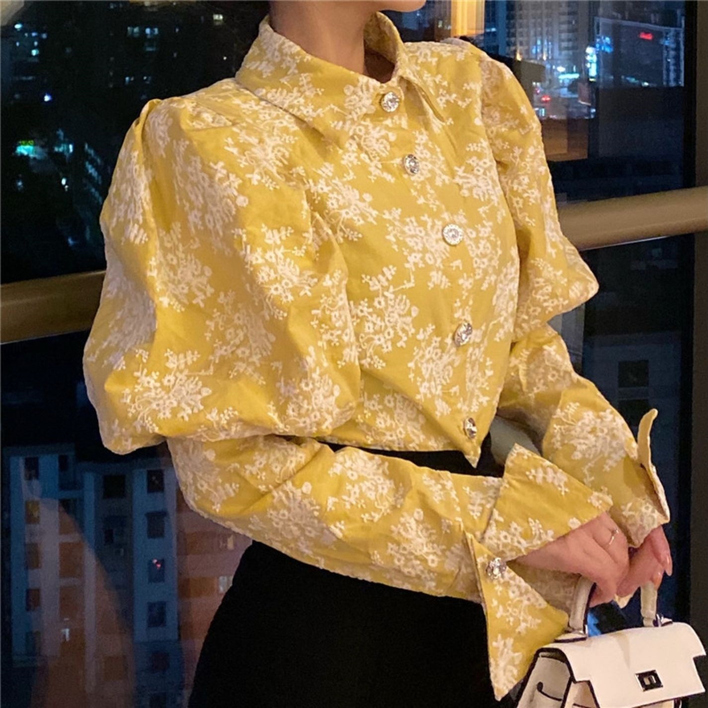 トップス ブラウス 刺繍 長袖 レディース パフスリーブ ビジュー 薄手 春 秋 冬 長袖 シャツ カットソー 大きめ ゆったり S М L シンプル 上品 清楚 きれいめ エレガント フェミニン オ