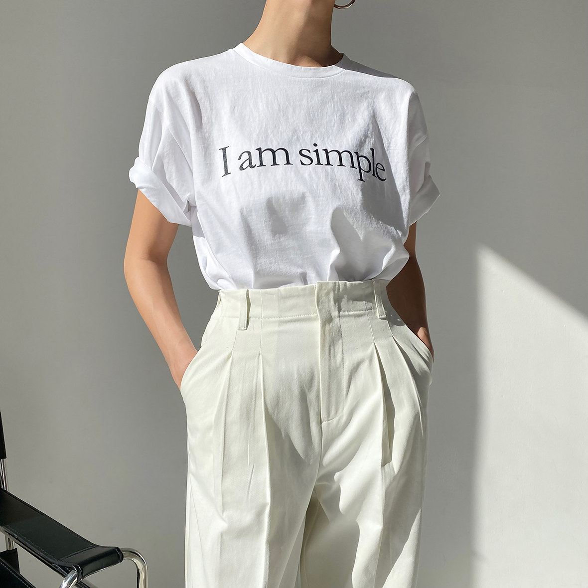 Tシャツ レディース トップス カットソー ワンサイズ フリーサイズ ホワイト 白 大人カラー ロゴ プリント 英字 春 夏 クルーネック 半袖 ドロップショルダー ショート丈 ミドル丈 ゆったり ゆ