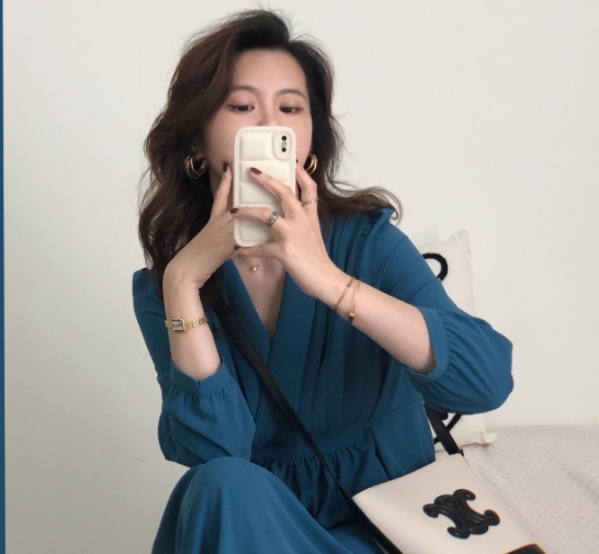 スカート ワンピース 膝下 ロング ロング丈 袖あり 長袖 Vネック 襟なし かわいい 大人可愛い きれいめ シンプル カジュアル 大人 上品 おしゃれ お洒落 かっこいい レトロ アジアン エスニッ