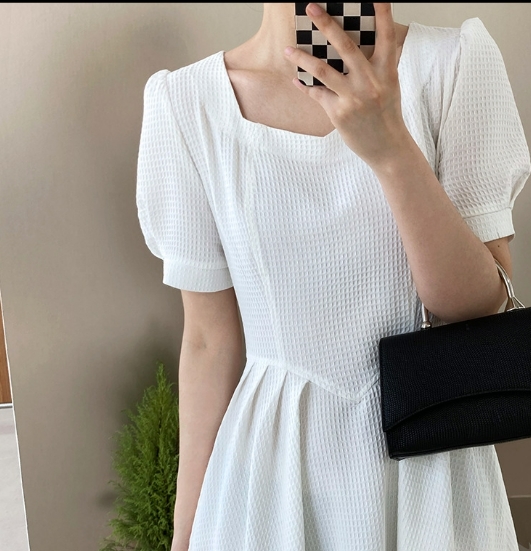 ワンピース ロングワンピース フレンチワンピース 半袖 夏 襟無し 袖あり ホワイト ブラック かわいい 大人可愛い きれいめ シンプル カジュアル 大人 上品 おしゃれ お洒落 かっこいい レトロ 