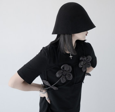 シャツ Tシャツ デザイン フラワー 花 半袖 夏 襟無し シック ブラック かわいい 大人可愛い きれいめ シンプル カジュアル 大人 上品 おしゃれ お洒落 かっこいい レトロ アジアン エスニッ