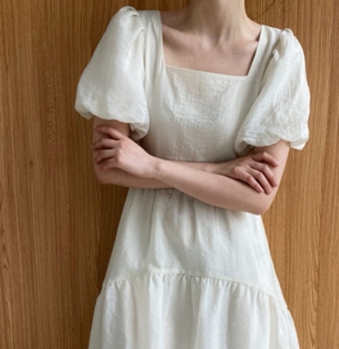 ワンピース スカート スクエアネック グレー ホワイト 半袖 袖あり かわいい 大人可愛い きれいめ シンプル カジュアル 大人 上品 おしゃれ お洒落 かっこいい レトロ アジアン エスニック エキ